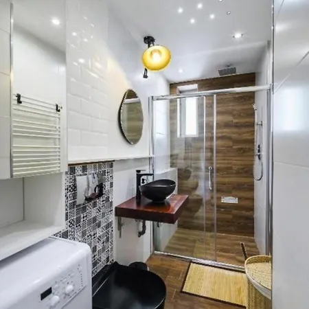 Your Stylish Retreat - 1br With Parking